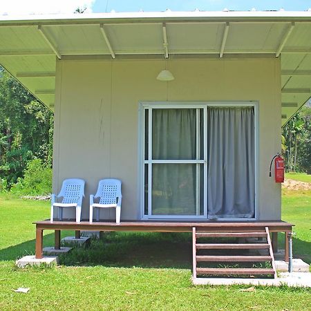 Kiulu Riverside Chalet Tamparuli Bagian luar foto
