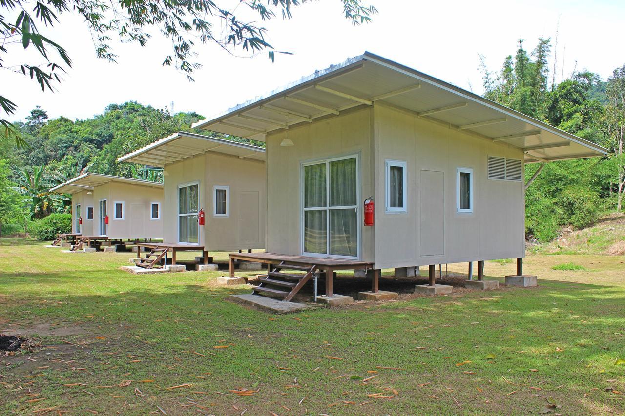 Kiulu Riverside Chalet Tamparuli Bagian luar foto